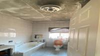 Bathroom 1 of property in Birchleigh North