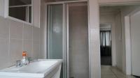 Bathroom 1 - 6 square meters of property in Vorna Valley