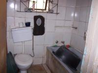 Bathroom 1 of property in Umlazi
