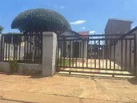 2 Bedroom 2 Bathroom House for Sale for sale in Protea Glen