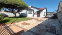 Carport  of property in Protea Glen