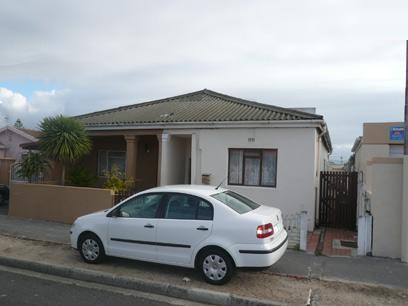 3 Bedroom House for Sale For Sale in Kensington - CPT - Home Sell - MR24368