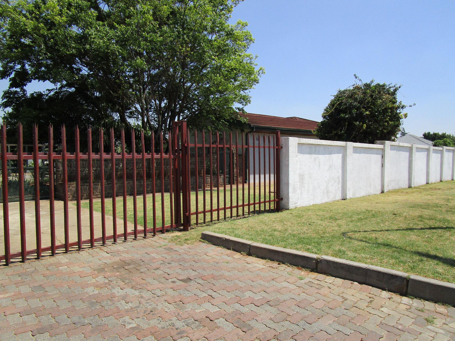 Front View of property in Rothdene