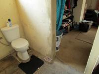 Bathroom 2 - 4 square meters of property in Rothdene