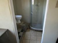 Bathroom 3+ - 33 square meters of property in Rothdene