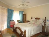 Main Bedroom - 37 square meters of property in Greenhills