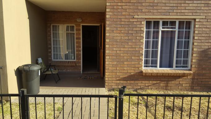 2 Bedroom Apartment to Rent in Comet - Property to rent - MR244399