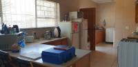 Kitchen - 14 square meters of property in Golf Park