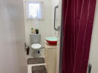 Bathroom 1 of property in Edenvale