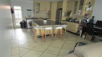 Kitchen - 14 square meters of property in Ravenswood