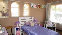 Bed Room 2 - 14 square meters of property in Glen Marais