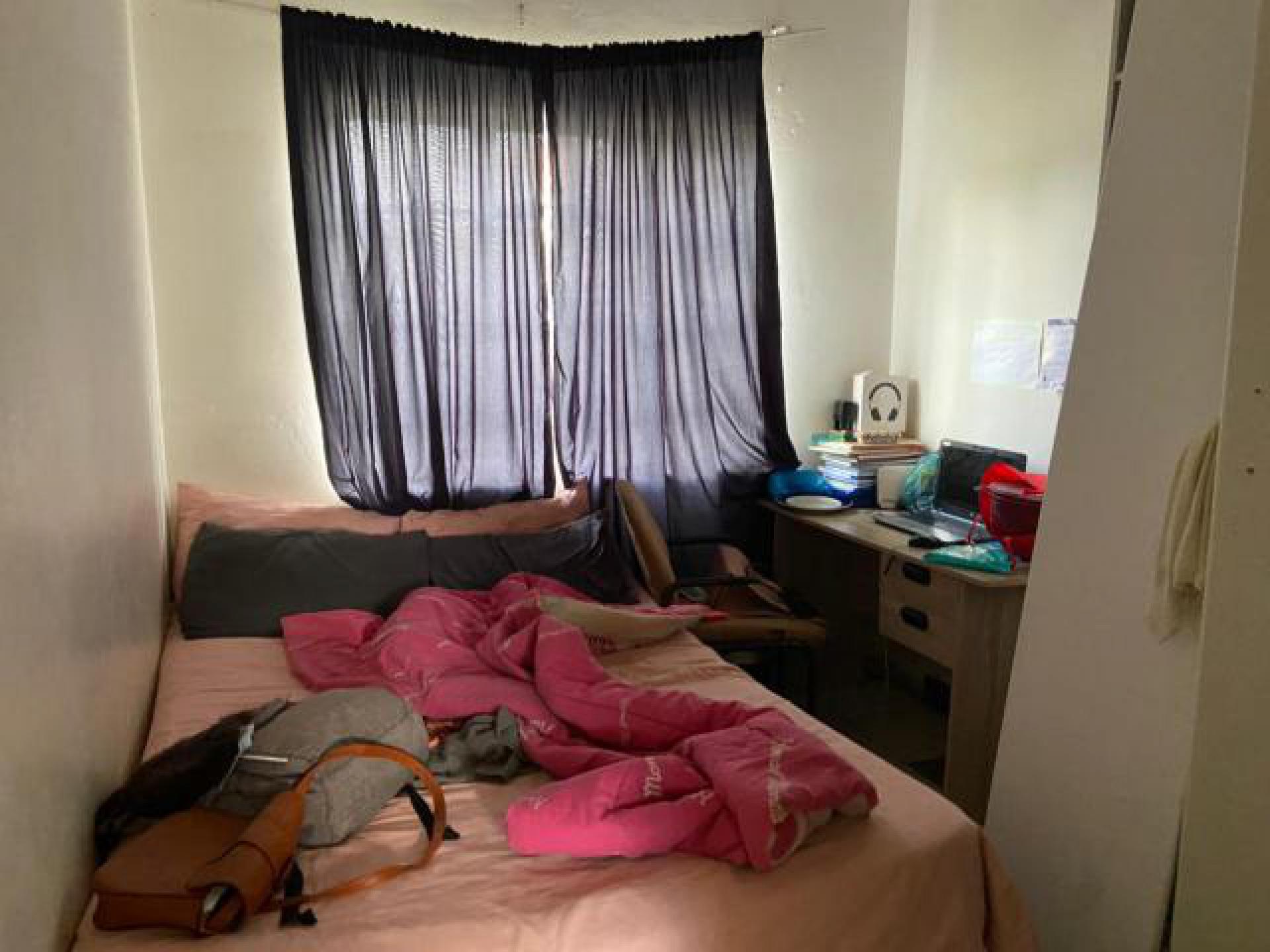 Bed Room 2 of property in Crown Gardens