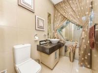 Guest Toilet - 12 square meters of property in Fourways