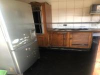 Kitchen - 14 square meters of property in Lenasia