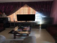 Lounges - 45 square meters of property in Lenasia