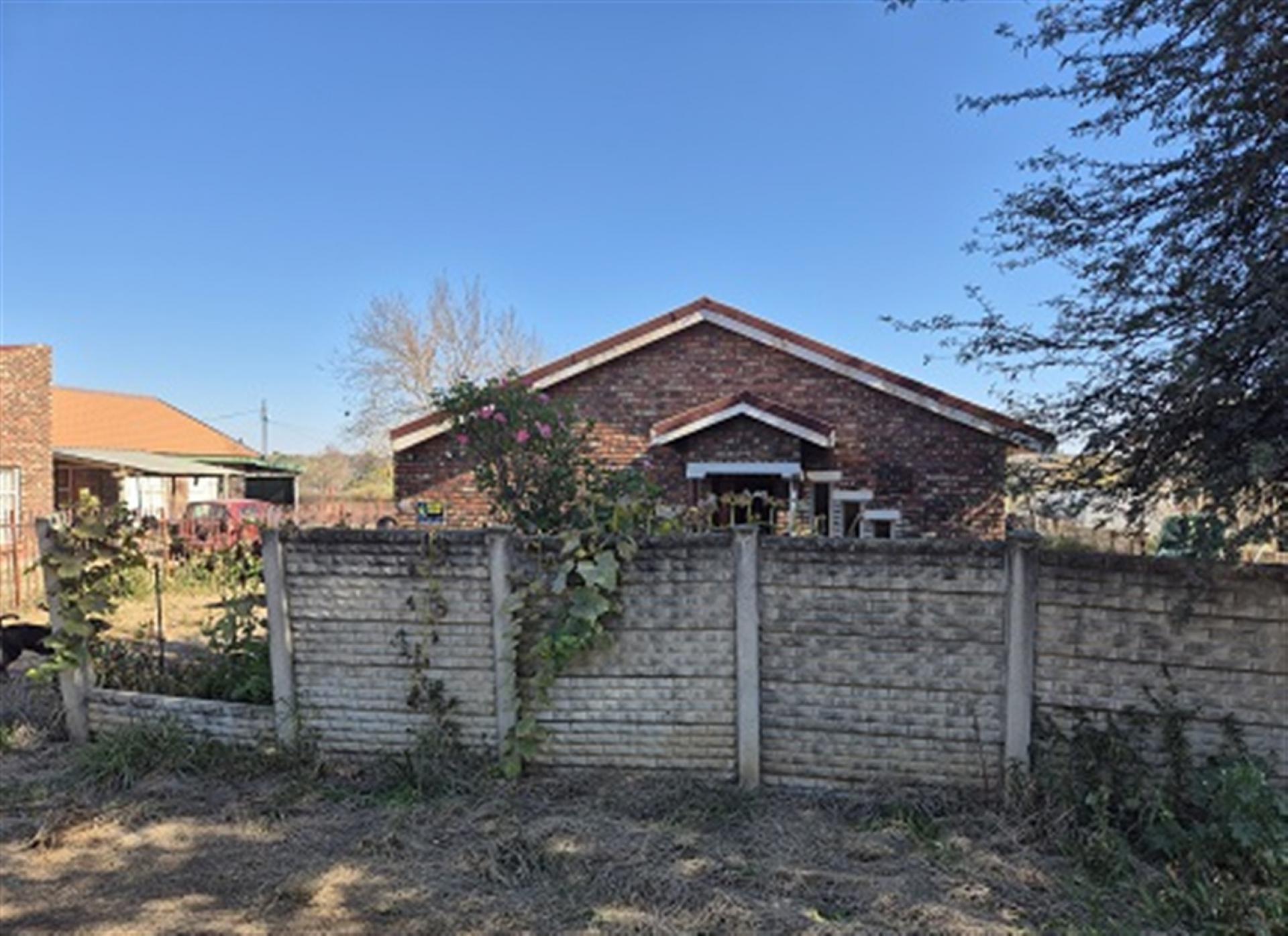 Front View of property in Lichtenburg