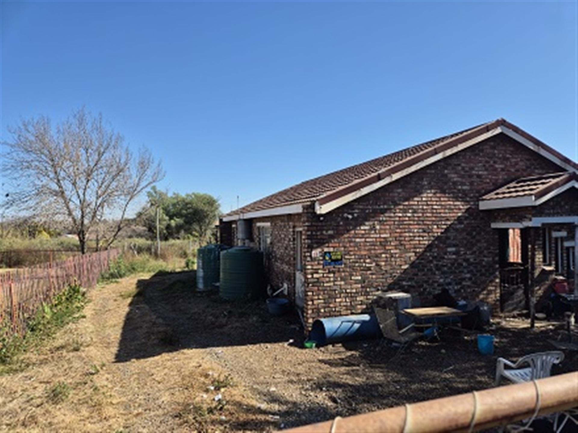 Front View of property in Lichtenburg