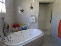 Main Bathroom - 19 square meters of property in Randfontein