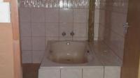 Bathroom 1 - 35 square meters of property in Oberholzer