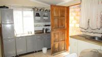 Kitchen - 9 square meters of property in Etwatwa