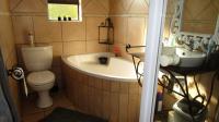 Main Bathroom - 5 square meters of property in Three Rivers
