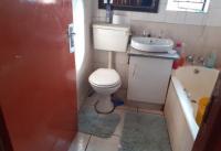 Bathroom 1 of property in Clayville