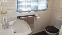Guest Toilet - 1 square meters of property in Brackenhurst