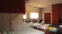 Kitchen - 23 square meters of property in Brackenhurst