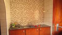 Kitchen - 23 square meters of property in Brackenhurst