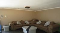 Lounges - 19 square meters of property in Brackenhurst