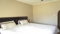 Main Bedroom - 13 square meters of property in Brackenhurst