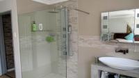 Main Bathroom - 4 square meters of property in Kleinmond