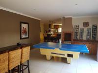 Lounges - 36 square meters of property in Umtentweni