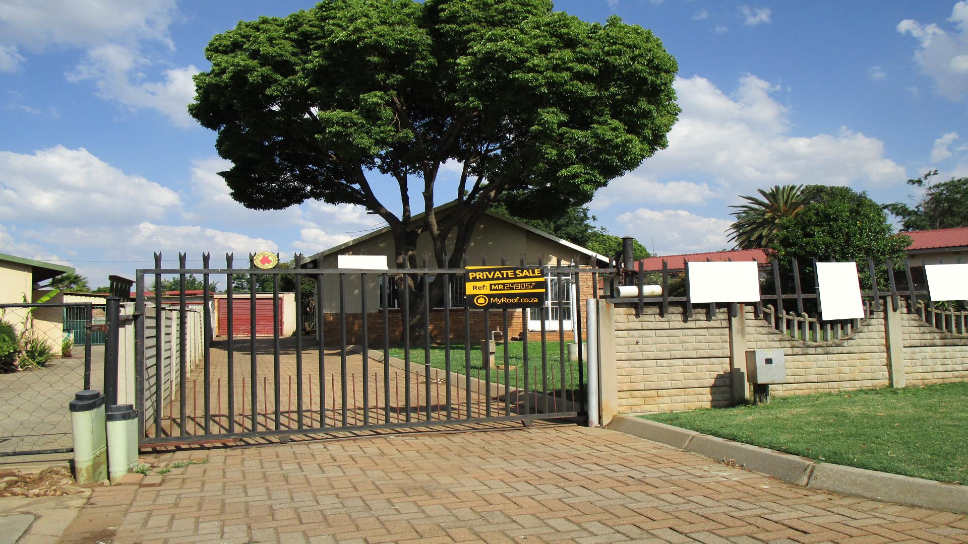 Front View of property in Bronkhorstspruit