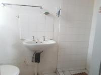 Main Bathroom - 3 square meters of property in Birch Acres