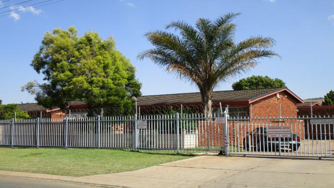 2 Bedroom Sectional Title for Sale For Sale in Hermanstad - Private Sale - MR249371