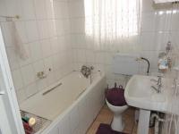 Bathroom 1 - 4 square meters of property in Mid-ennerdale
