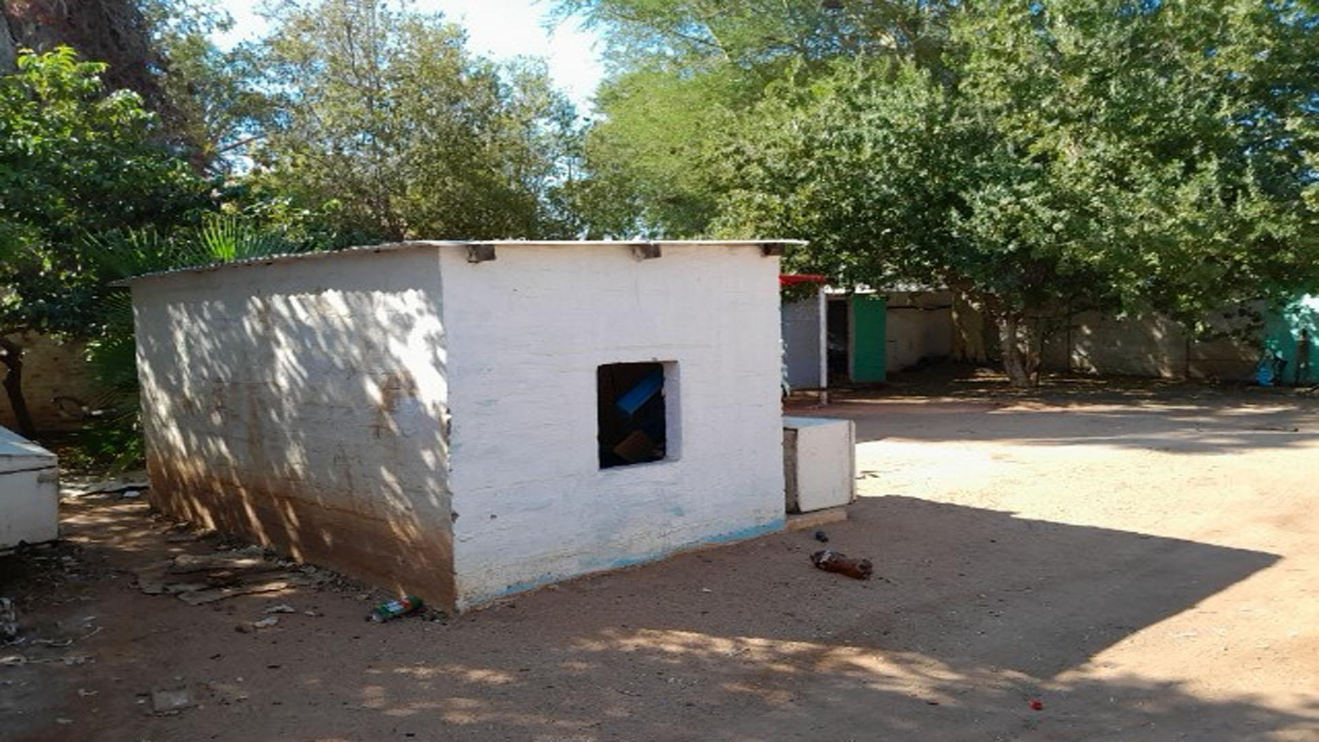 Backyard of property in Kakamas