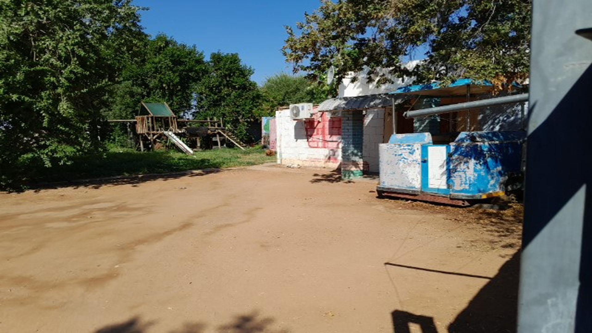 Backyard of property in Kakamas