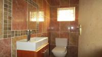 Guest Toilet - 2 square meters of property in Mooinooi