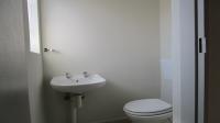Guest Toilet - 2 square meters of property in Waterkloof (Rustenburg)