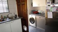 Kitchen - 13 square meters of property in Sonneglans