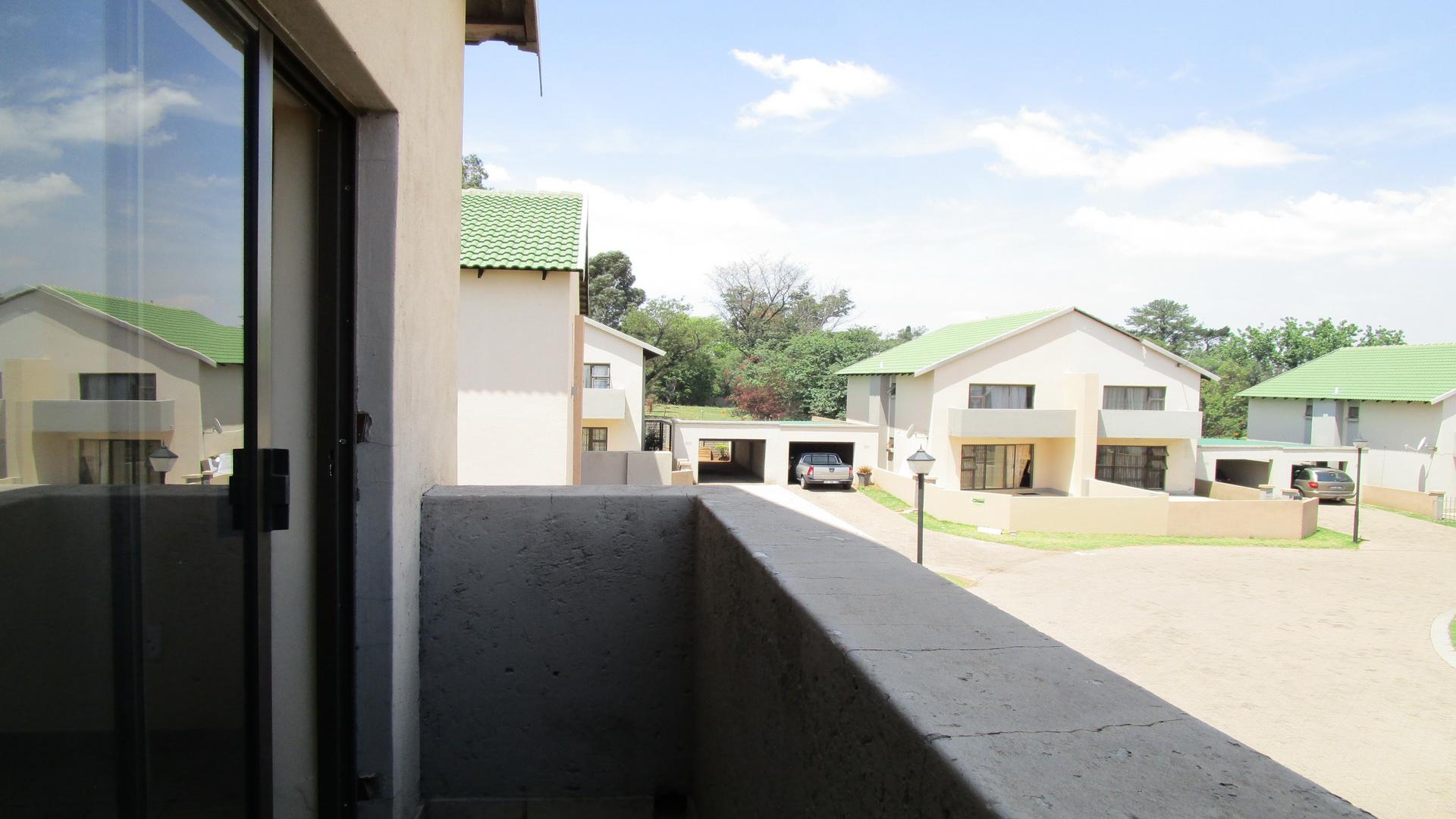 Balcony of property in Tasbetpark