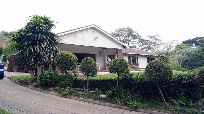 4 Bedroom House for Sale For Sale in Umtentweni - Private Sale - MR249701