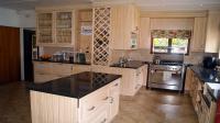 Kitchen - 31 square meters of property in Umtentweni