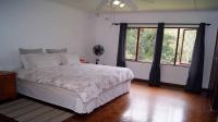 Main Bedroom - 41 square meters of property in Umtentweni