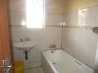 Bathroom 1 - 4 square meters of property in Zakariyya Park
