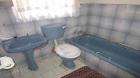 Bathroom 3+ - 4 square meters of property in Zakariyya Park