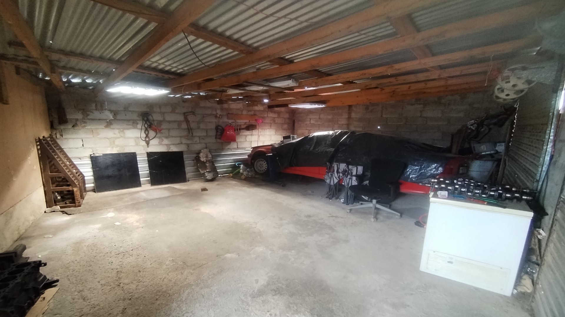 Garage of property in Bethelsdorp