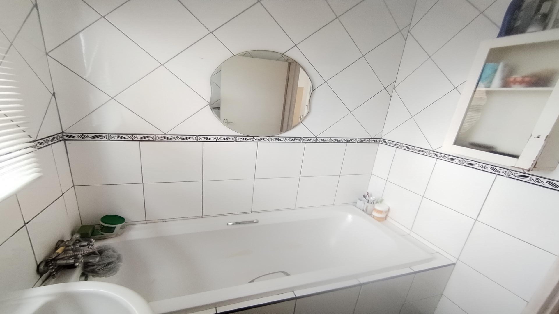 Bathroom 1 of property in Bethelsdorp